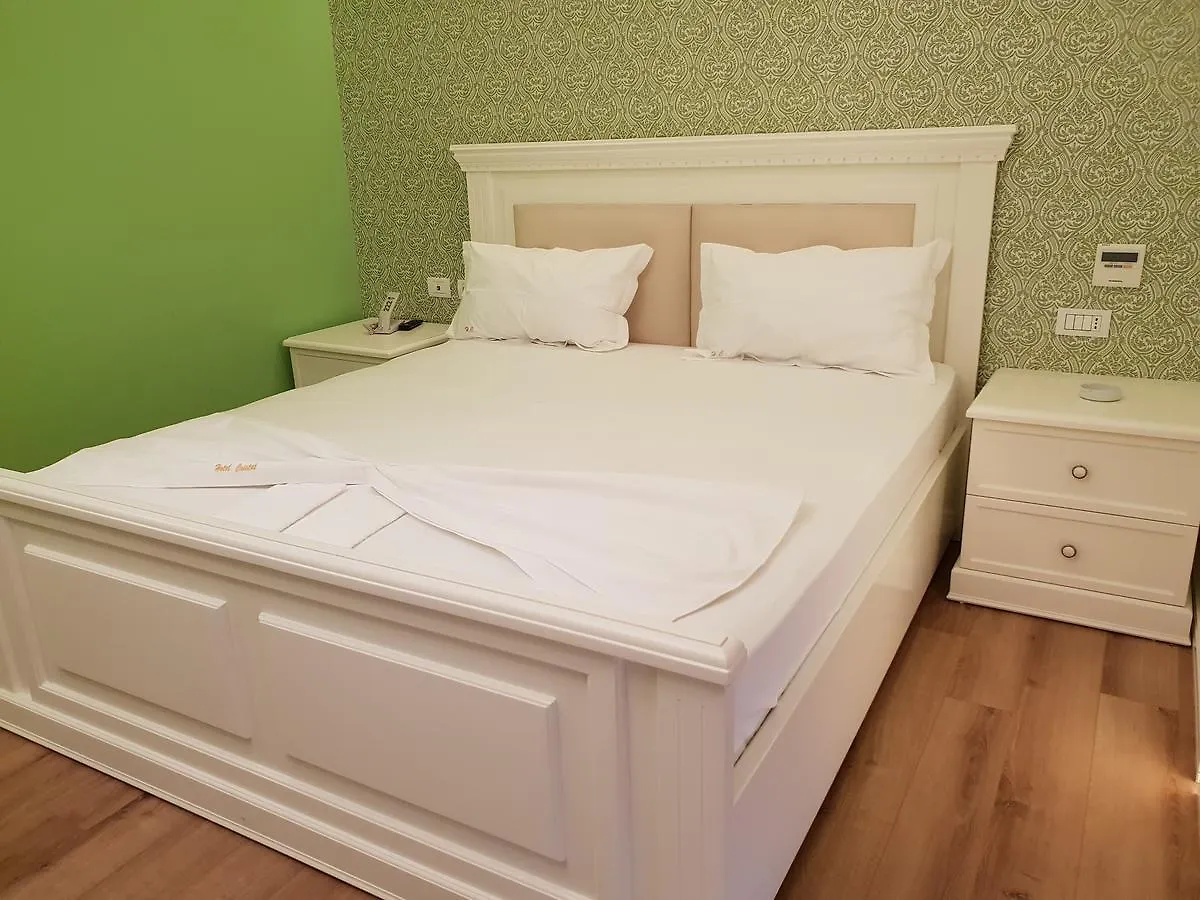 Crystal Hotel Durres