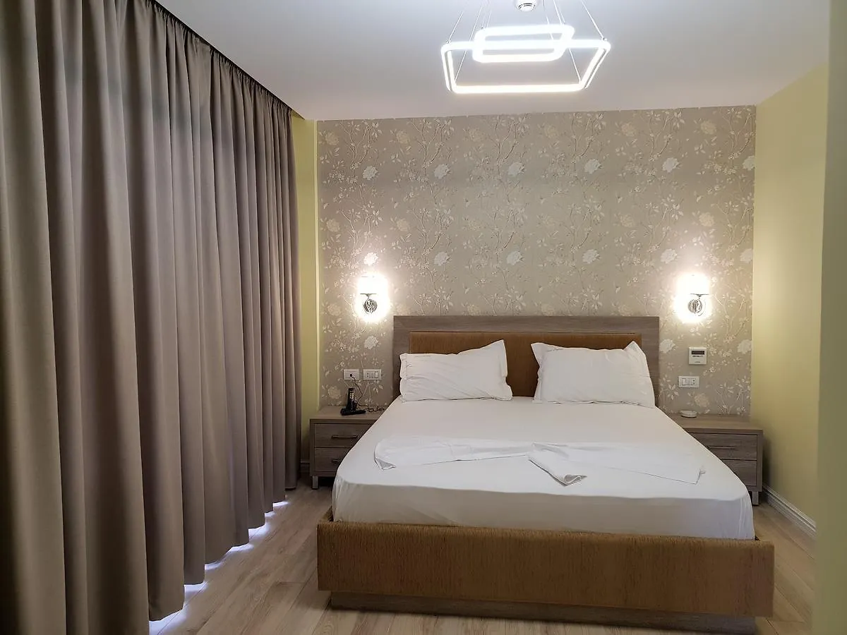 Crystal Hotel Durres