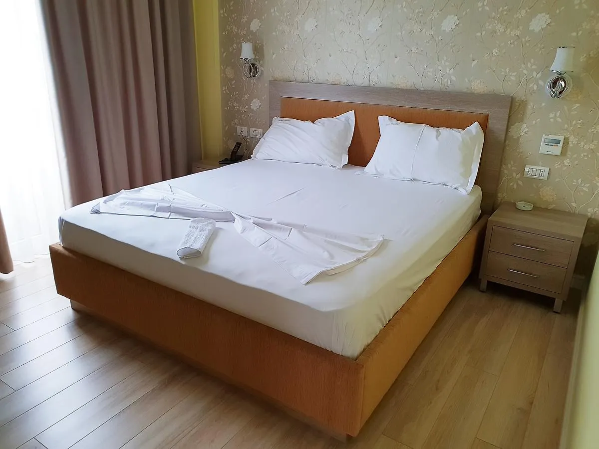 Crystal Hotel Durres