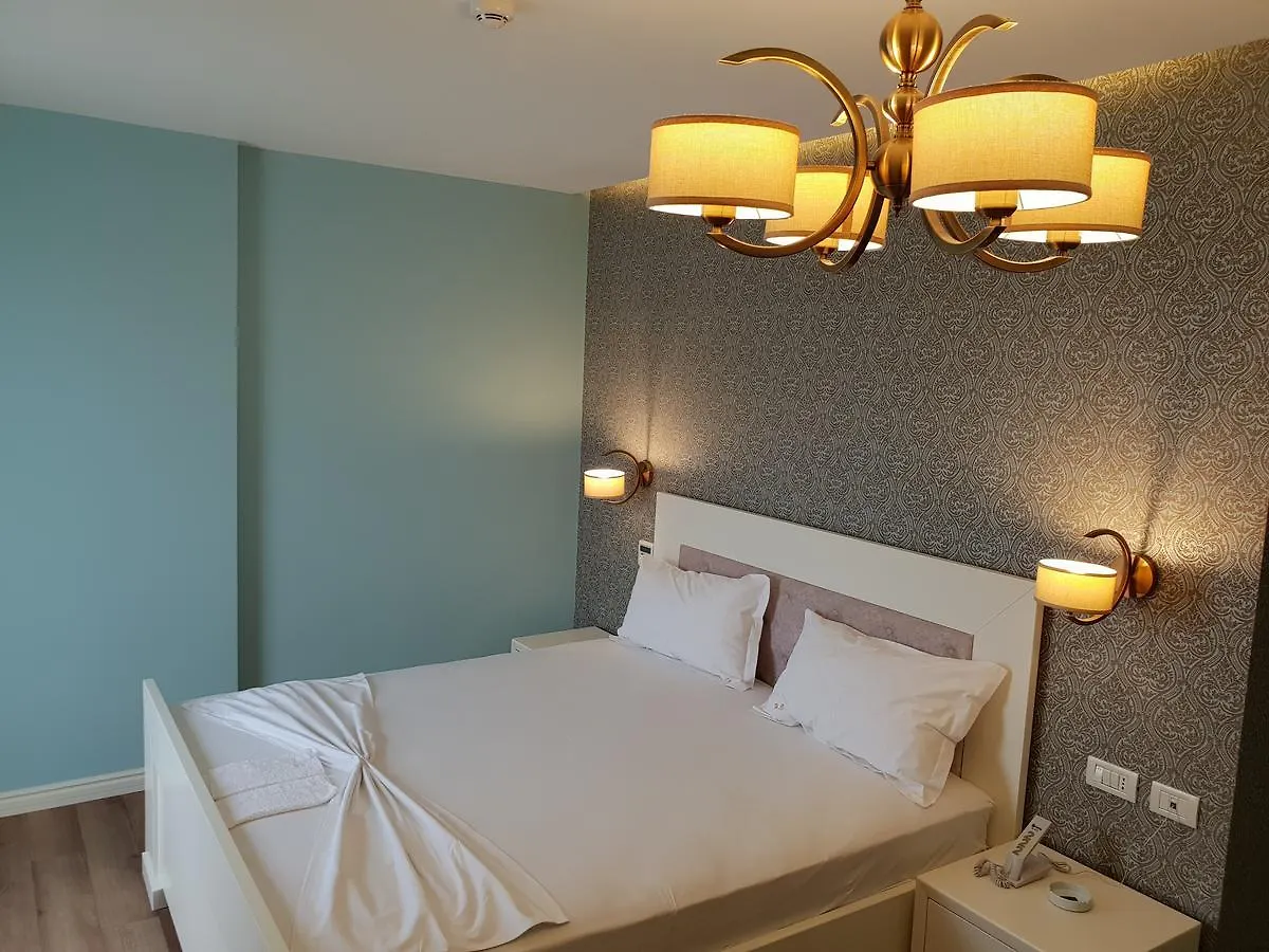Crystal Hotel Durres