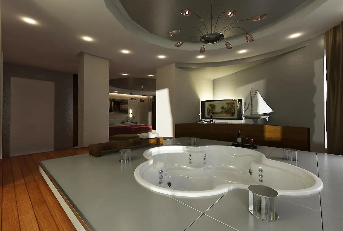 Crystal Hotel Durres