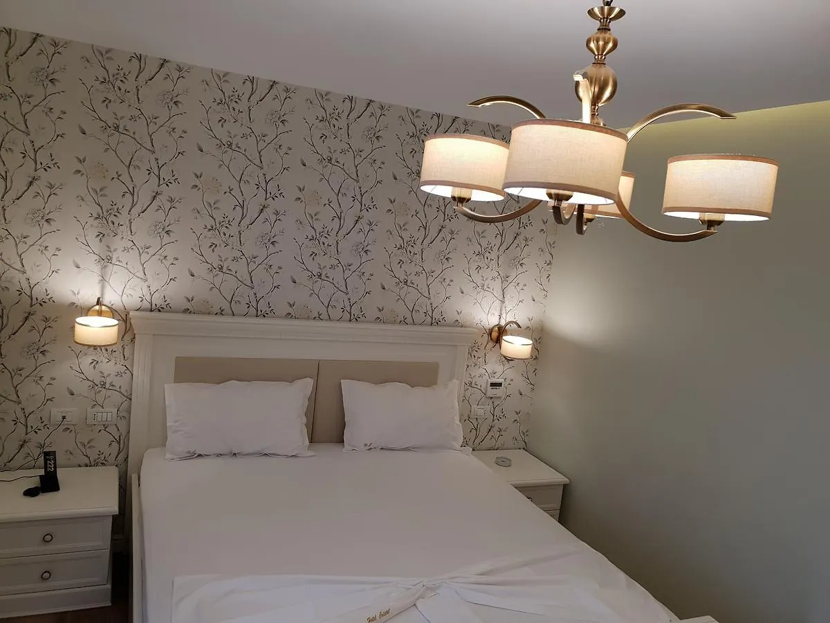 Crystal Hotel Durres