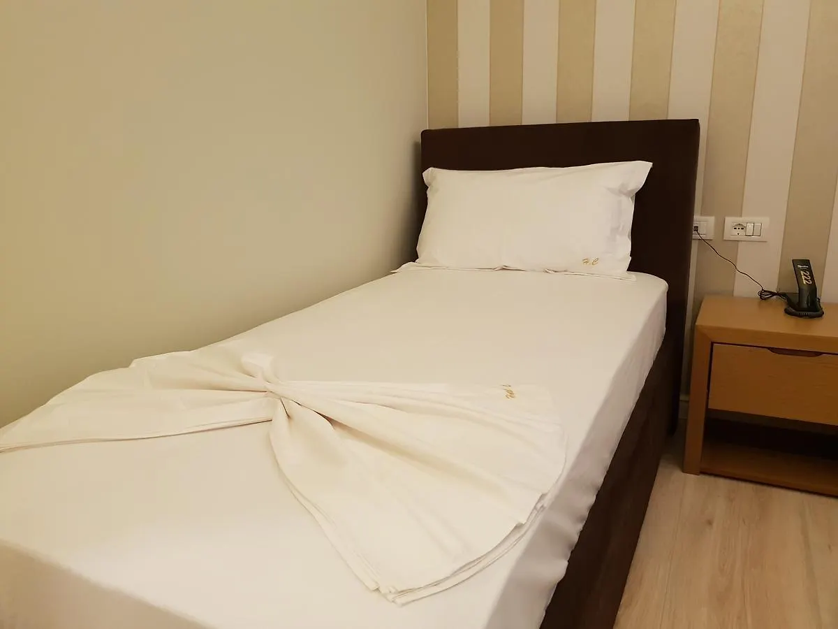 Crystal Hotel Durres