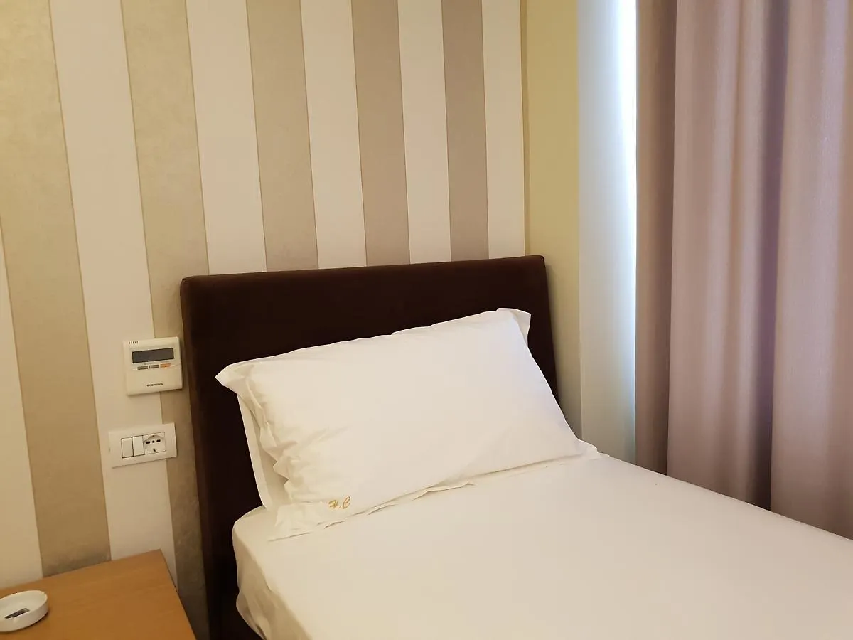 Crystal Hotel Durres