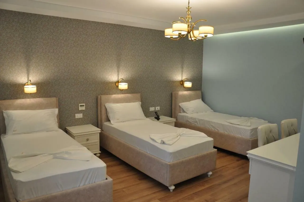 Crystal Hotel Durres